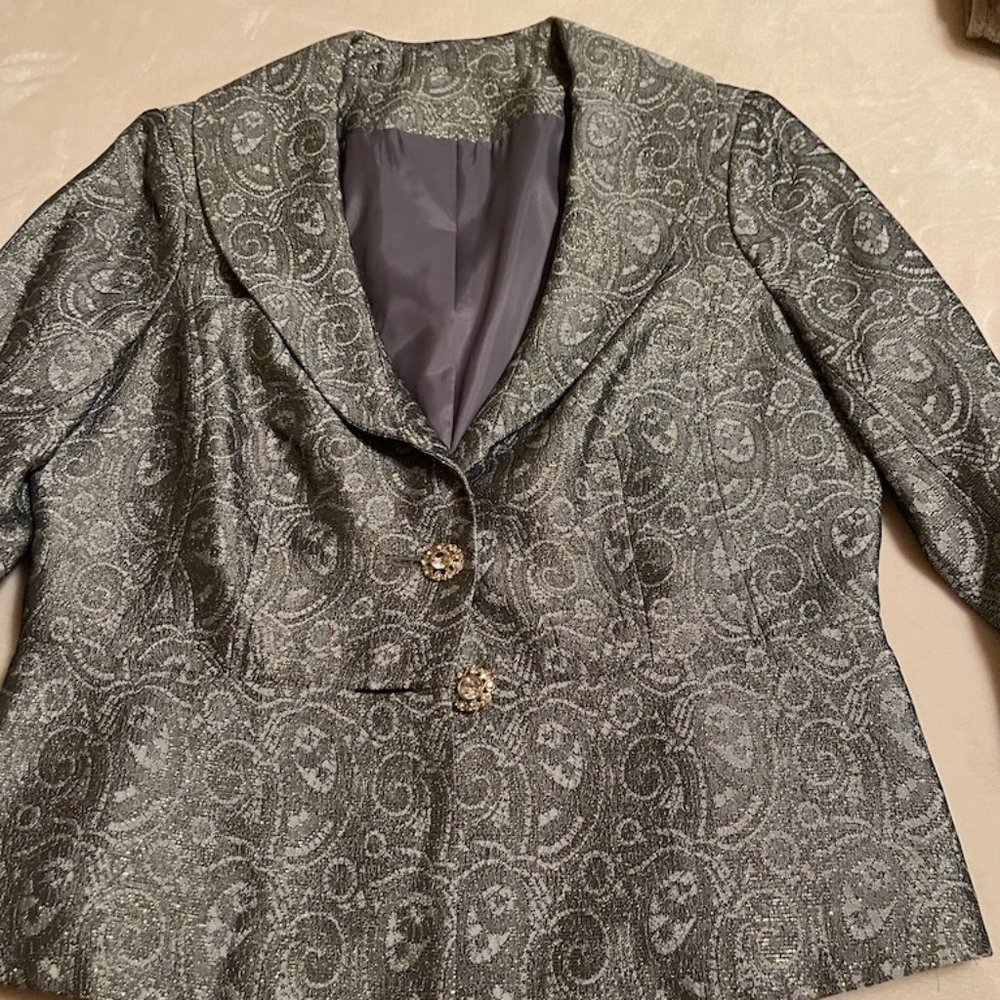 Womens Gray 2 Piece suit No Tags